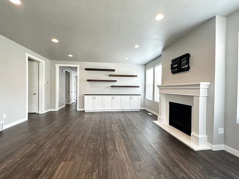 5042 W Willow Way — Photo 6