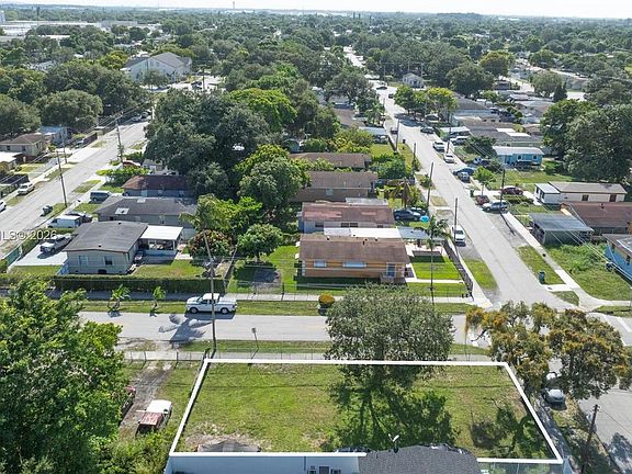 4th image of 1990 NW 153rd St