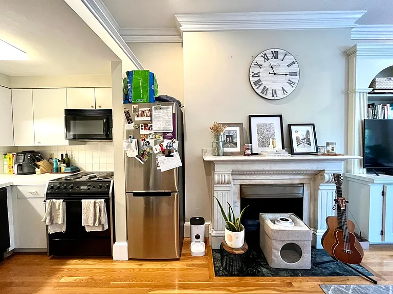 449 Beacon St #5 — Photo 4