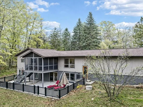 N5630 Thunderbird Road, Portage, WI 53901