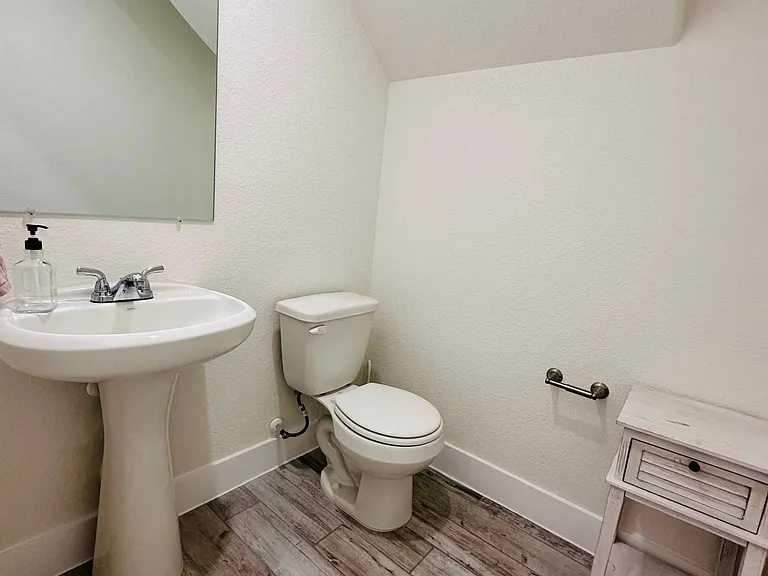 623 Parkline Dr — Photo 18