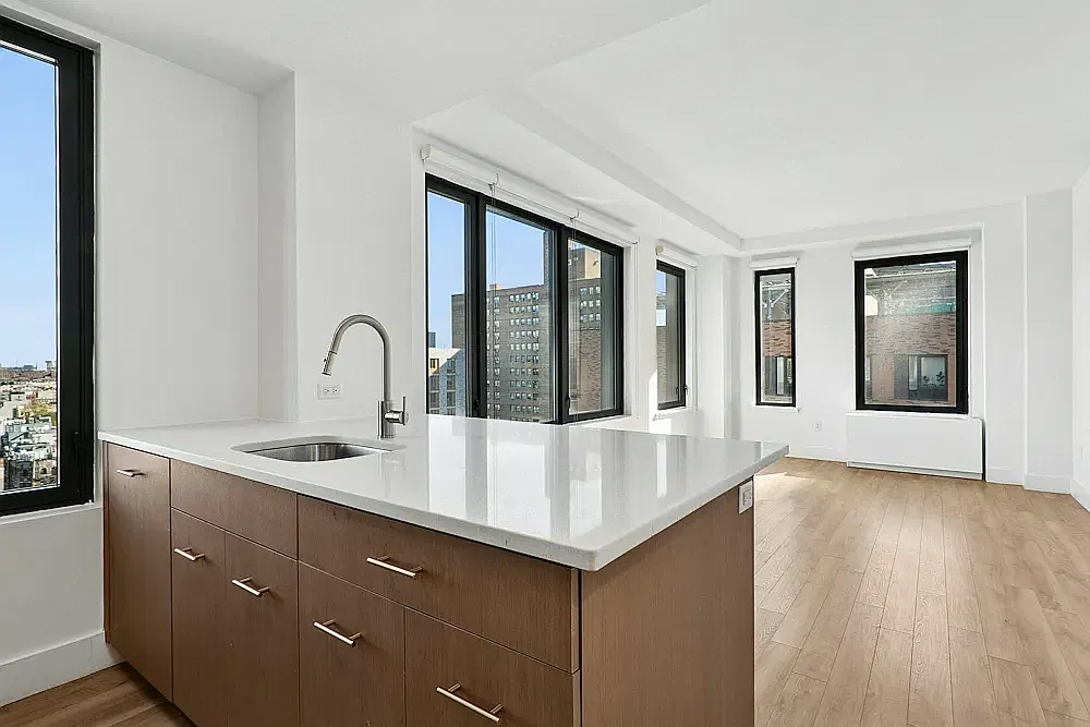 145 Clinton Street — Photo 4