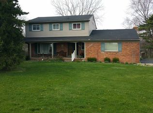 297 E Hickory Grove Rd, Bloomfield Hills, MI 48304