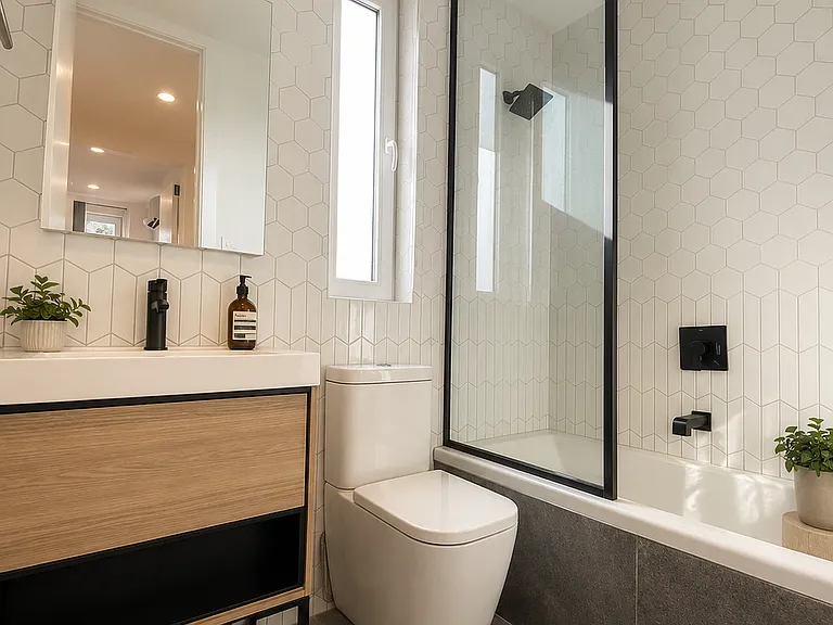309 Grand St #2D — Photo 4