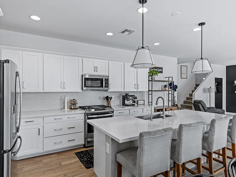 14233 W Cottontail Ln — Photo 6