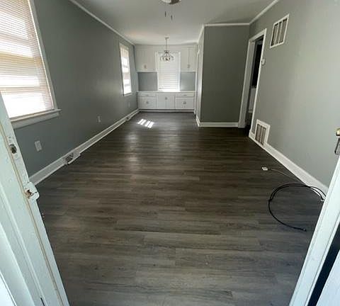 Family room w. dining area.