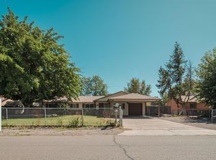 3908 Clinton Blvd SW, Albuquerque, NM 87105