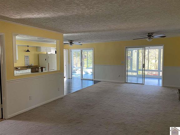 3rd image of 438 Bayview Dr