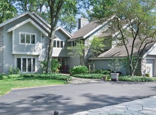 1009 Meadowbrook Ln, Deerfield, IL 60015