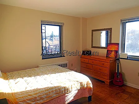 1 bed, 1.0 bath, $2,350 — Photo 4