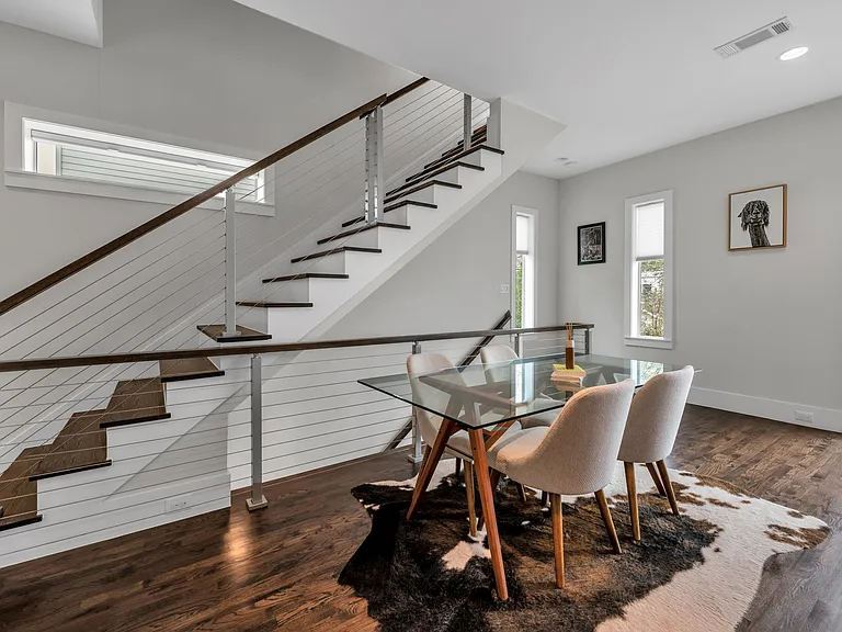 1427 Hubert St — Photo 15