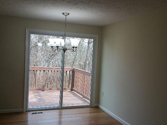 5th image of 415 Pritchard Ln