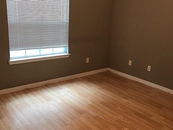 4th image of 9308 Dogwood Ave
