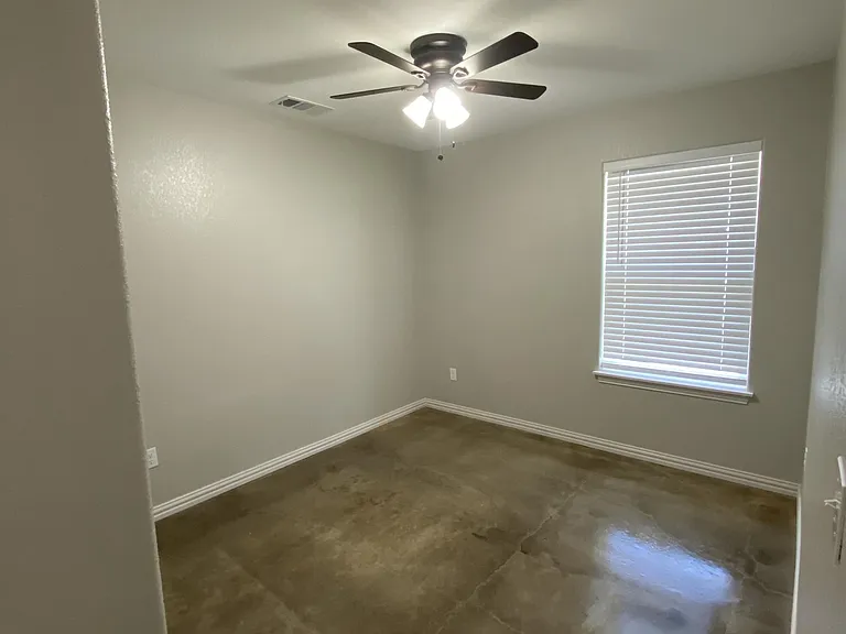 1017 S Scullin Ave — Photo 8