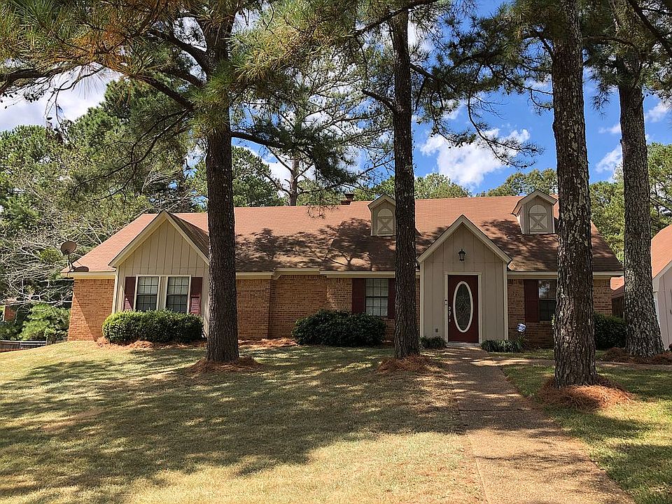 139 Longwood Drive 3