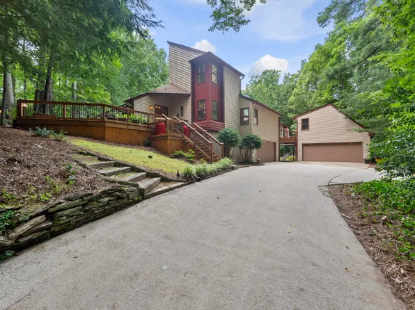 107 Winding Ridge Dr, Cary, NC 27518