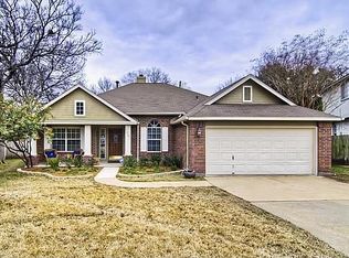 1001 Parrot Trl, Round Rock, TX 78681