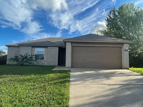5006 Glenoak Dr Photo 1