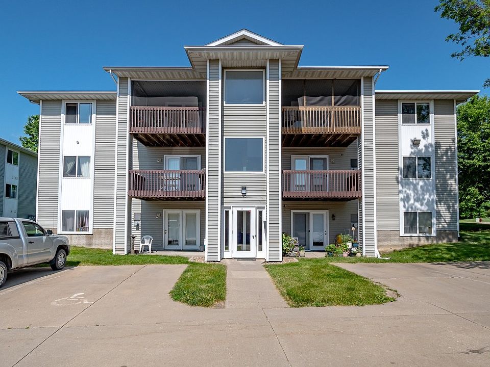 1st image of 540 Augusta Cir