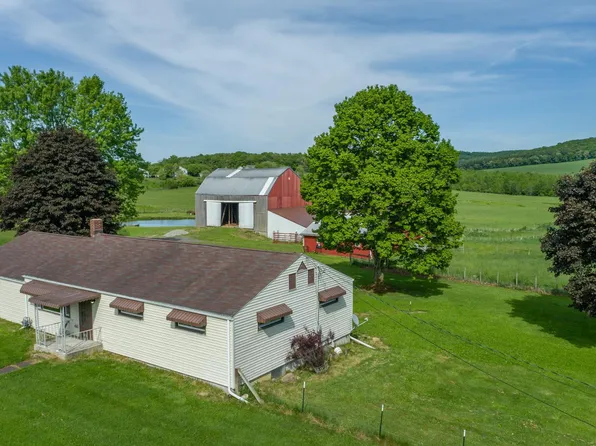 702 Pocahontas St, Oakland, MD 21550