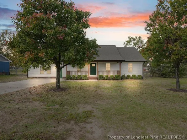 246 Eileen Dr, Spring Lake, NC 28390