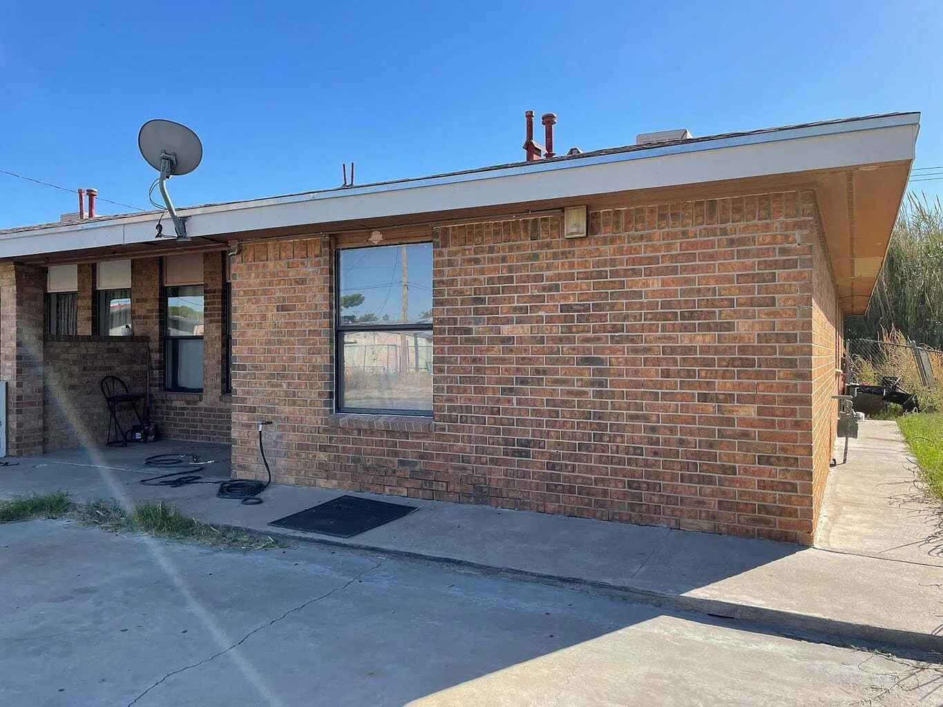 2 bed, 1.5 bath, 672 sqft, $850 — Photo 3