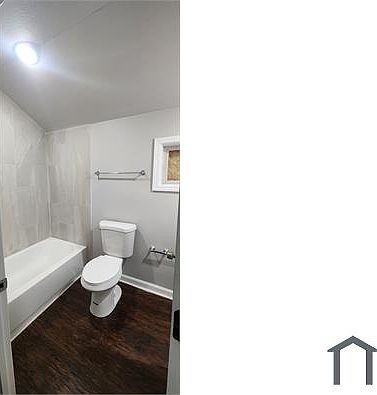 3rd image of 902 Marion Ave #2