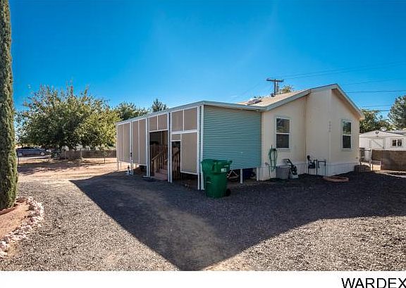4th image of 3990 E Thompson Ave