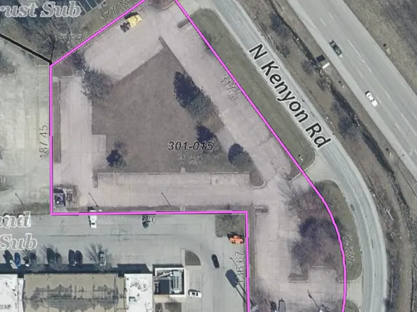 2005 N Kenyon Rd, Urbana, IL 61802