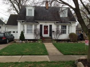 954 Oaklawn St NE, Grand Rapids, MI 49505
