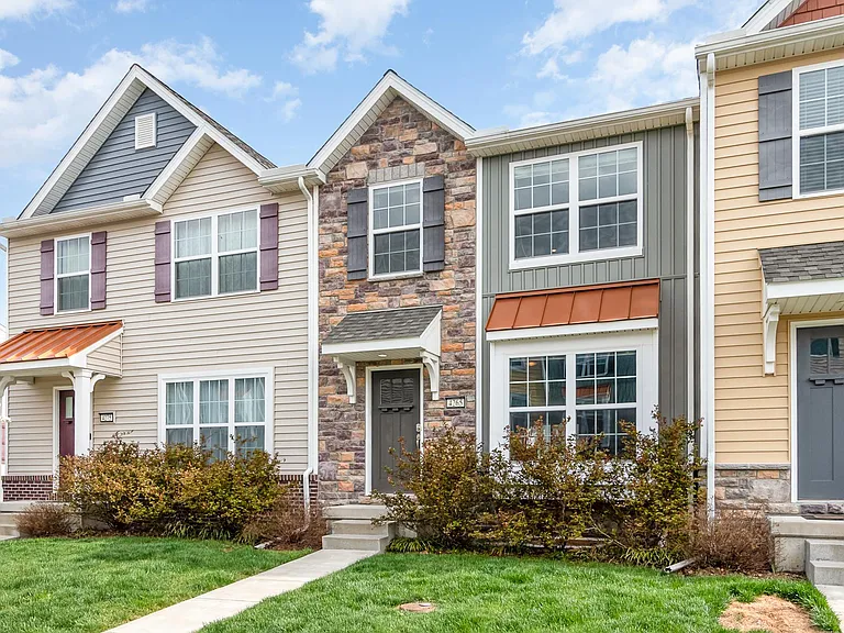 4265 Wild Orchid Ln — Photo 2