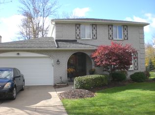 144 Havenwood Ln, Grand Island, NY 14072