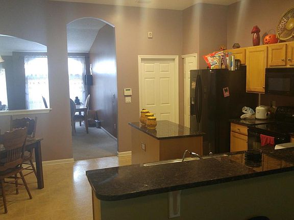 3rd image of 8195 Stelling Dr