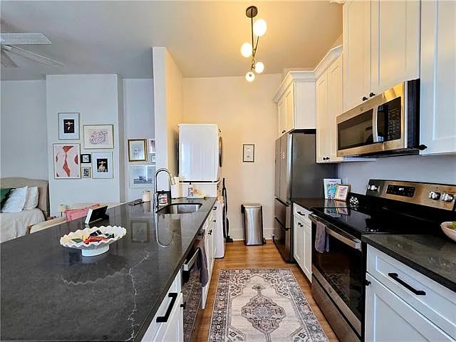 1121 Antonine St #2C — Photo 6