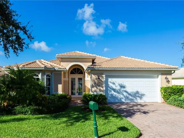 3720 Ashley Ct, Naples, FL 34116