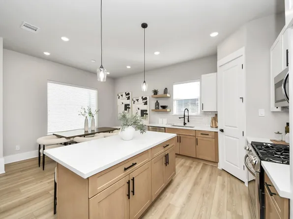 1102 Mansfield St #A, Houston, TX 77091