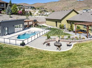 409 W Rolling Hills Ln, Wenatchee, WA 98801
