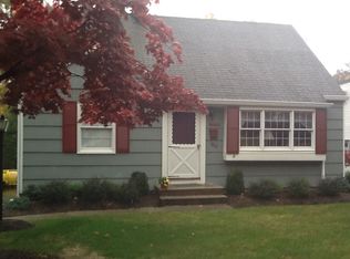 60 Lynwood Rd, Verona, NJ 07044