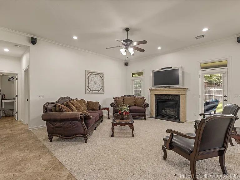 4902 S 165th East Ave — Photo 12