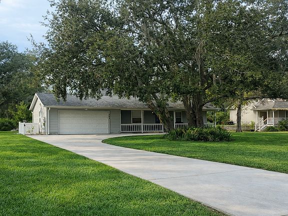 3rd image of 702 134th St E