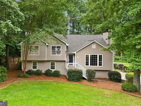 13 Finch Ct SE, Acworth, GA 30102