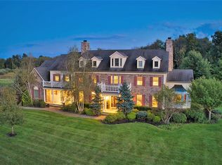 12 Smithfield Rd, Lebanon, NJ 08833