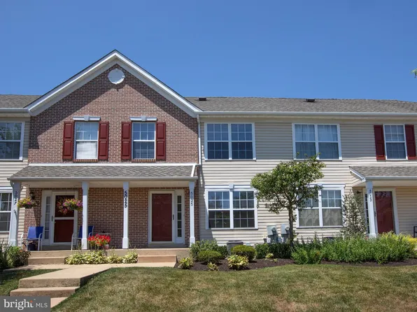5025 Rebecca Fell Dr, Doylestown, PA 18902