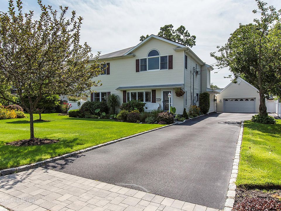 1st image of 38 Gwendolyn Pl
