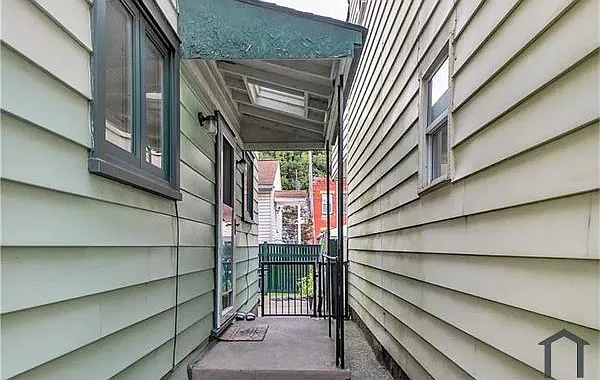 1850 Middle St — Photo 21