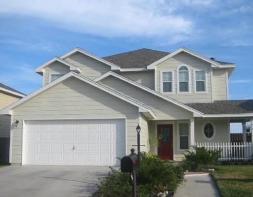 Great curb appeal with fronth porch.