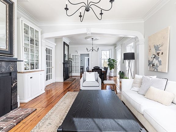 3rd image of 27 Saint James St