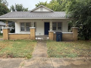 207 S Center Ave, Shawnee, OK 74801