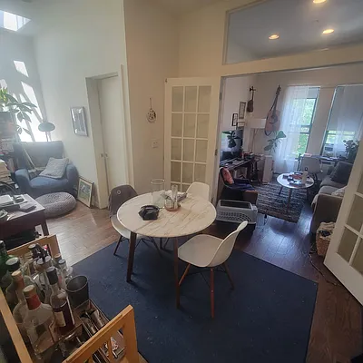 Rented by Yup Realty LLC | media 25