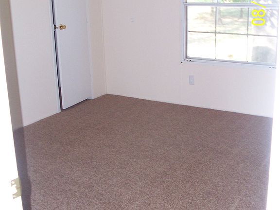 4th image of 9675 Hemperly Ave